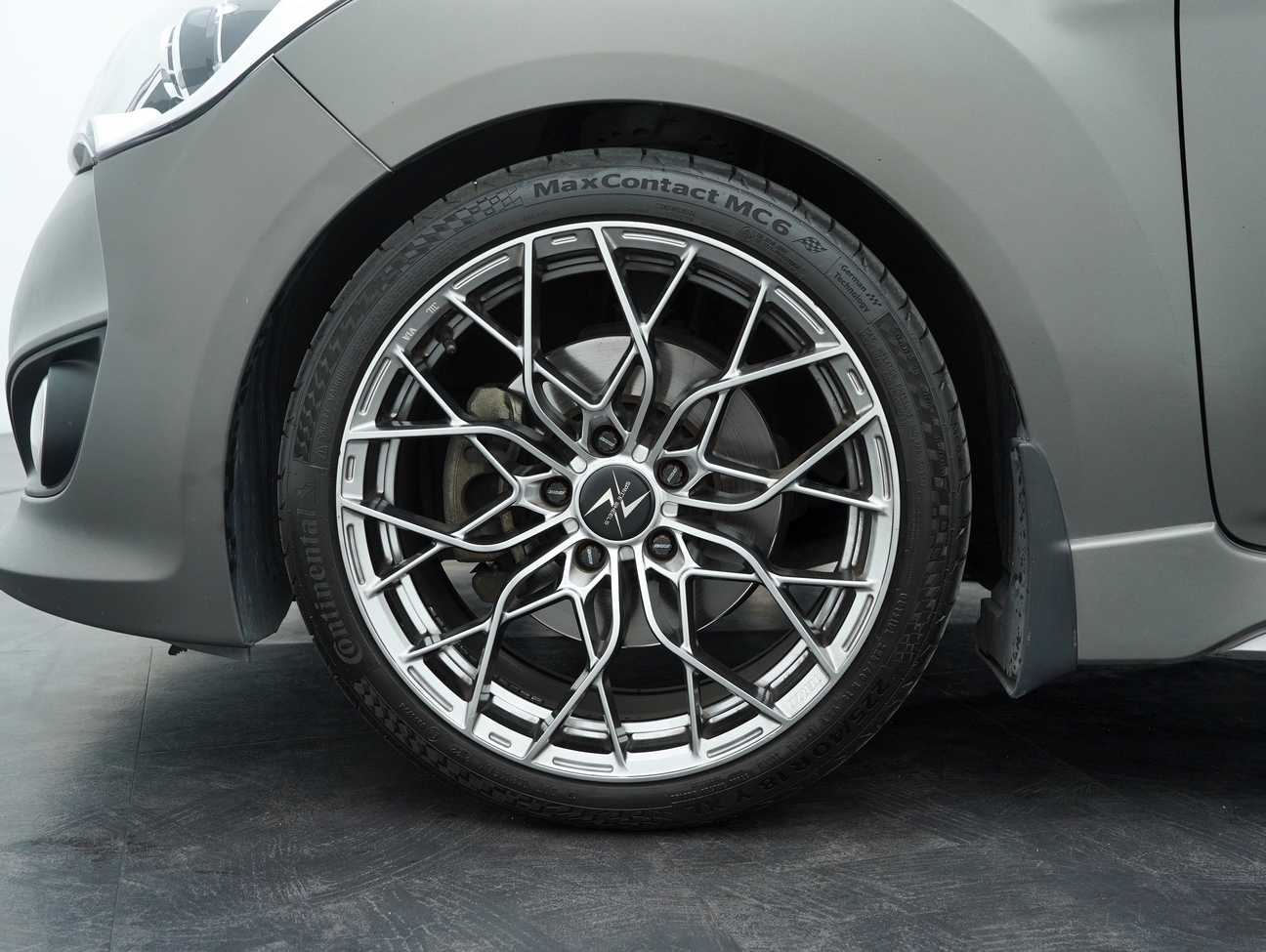 terpakai 2015 Hyundai Veloster Turbo 1.6