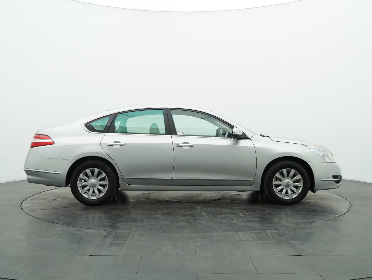 used 2012 Nissan Teana XE Luxury 2.0