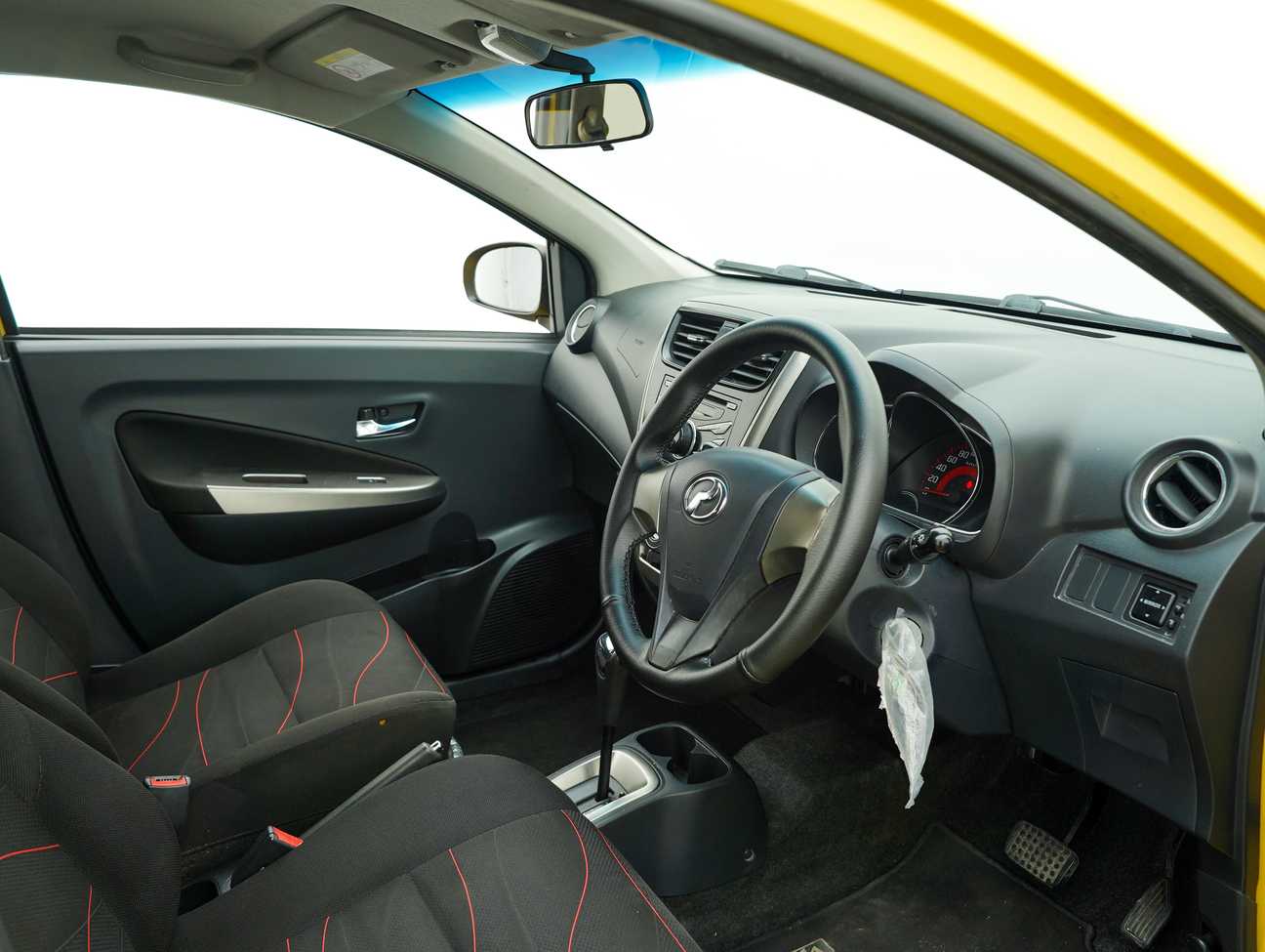 terpakai 2015 Perodua AXIA SE 1.0