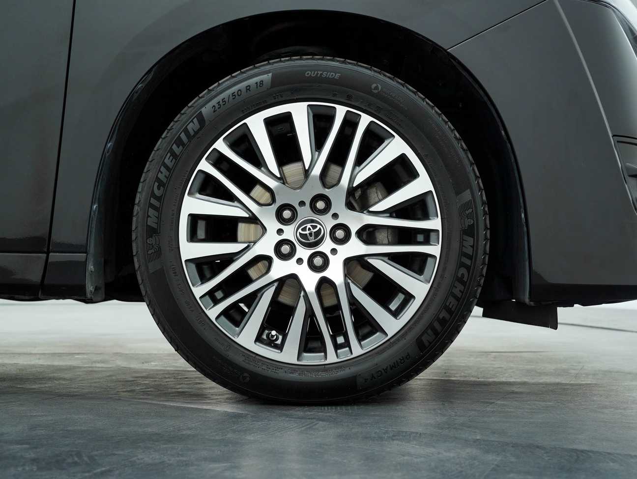 used 2017 Toyota Vellfire ZG 2.5