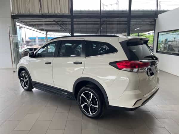 terpakai 2022 Perodua Aruz AV 1.5