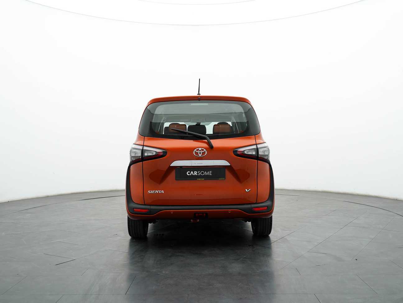 used 2018 Toyota Sienta V 1.5