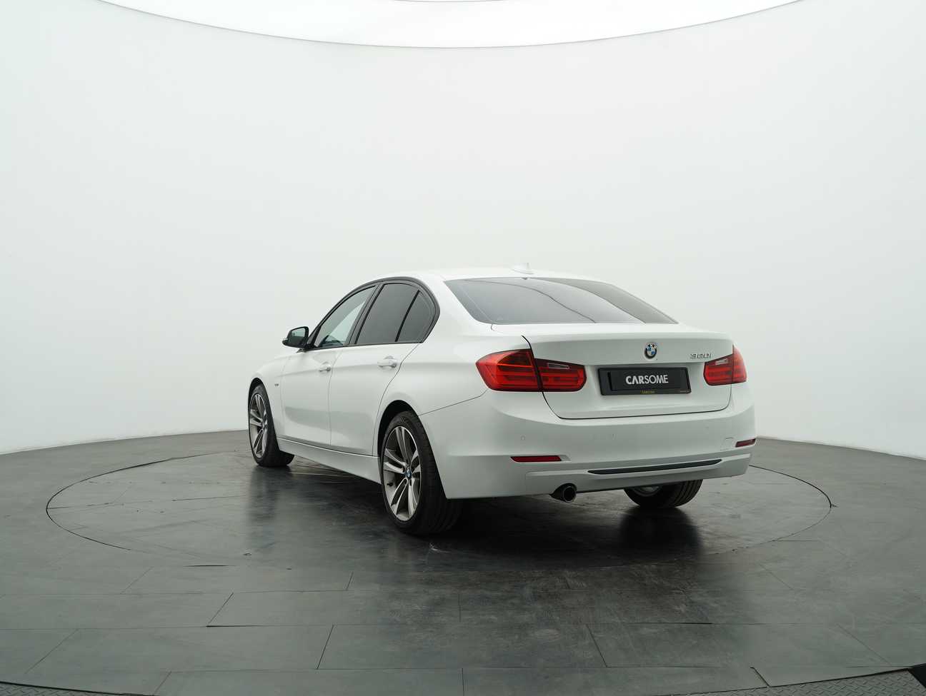 used 2015 BMW 320i Sport Line 2.0