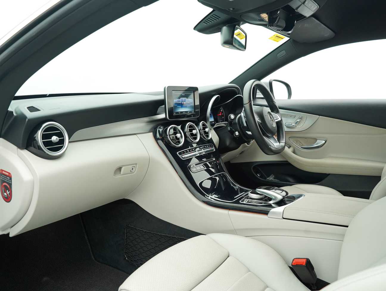 used 2016 Mercedes-Benz C 200 COUPE AMG LINE (CBU) 2.0