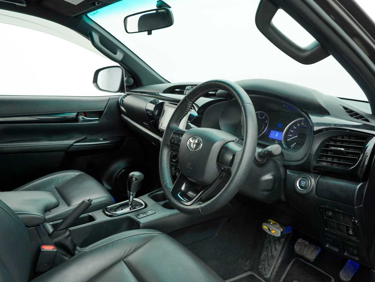 used 2019 Toyota Hilux L-Edition Dual Cab 2.4