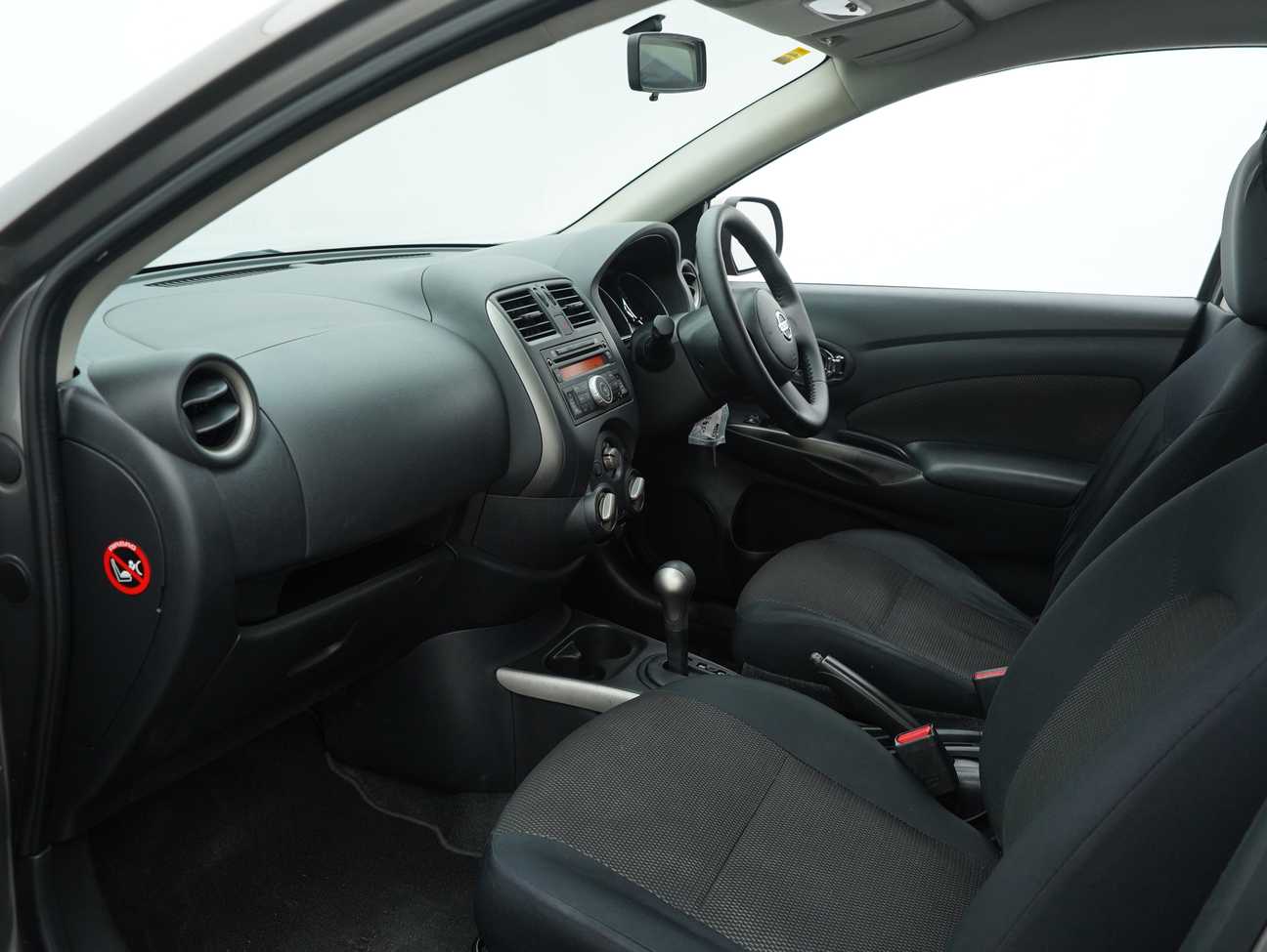 terpakai 2013 Nissan Almera V 1.5