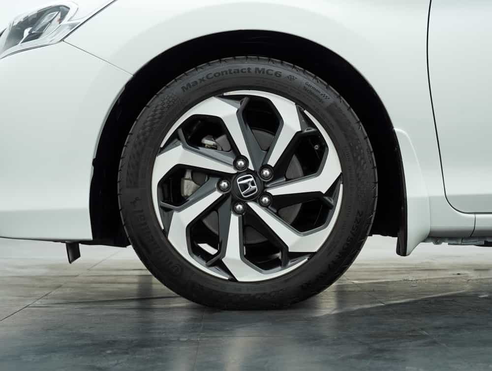 terpakai 2017 Honda Accord VTi-L 2.0