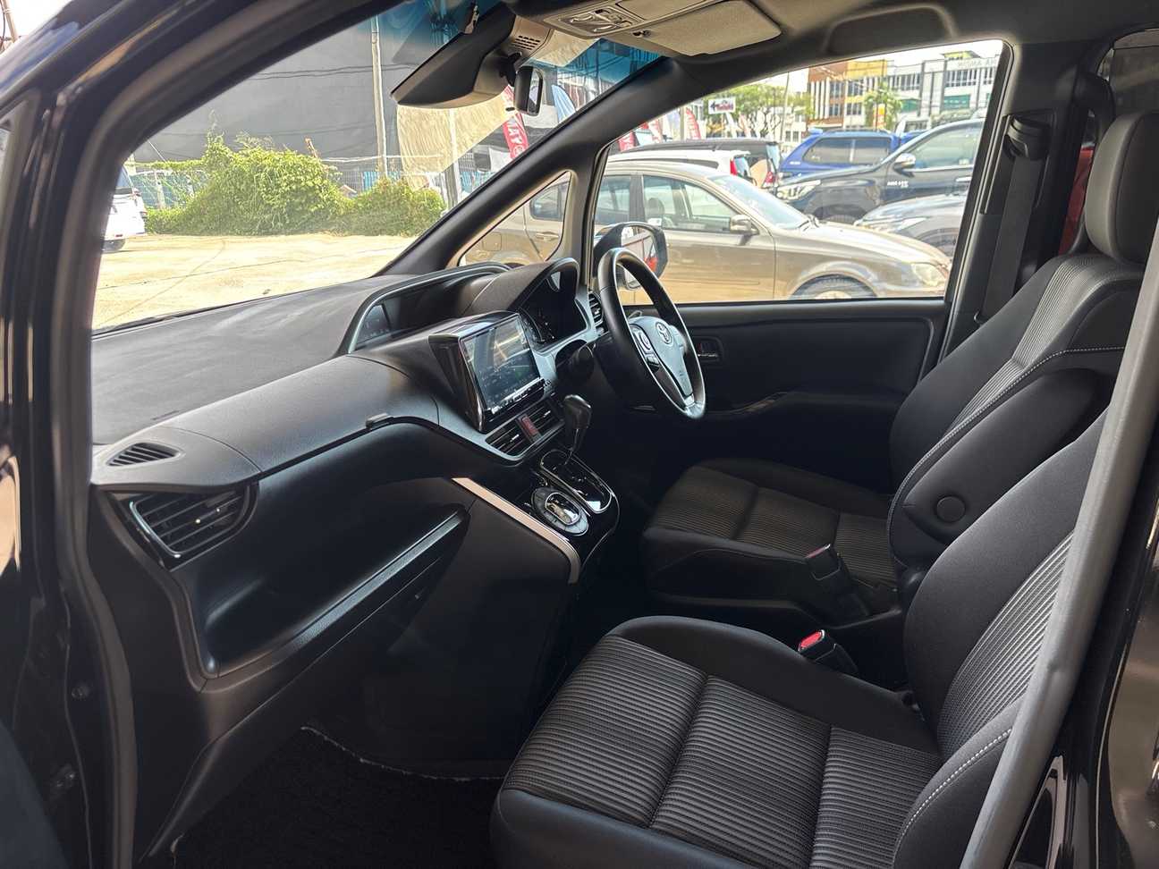 terpakai 2019 Toyota Voxy ZS Kirameki II Edition 2.0