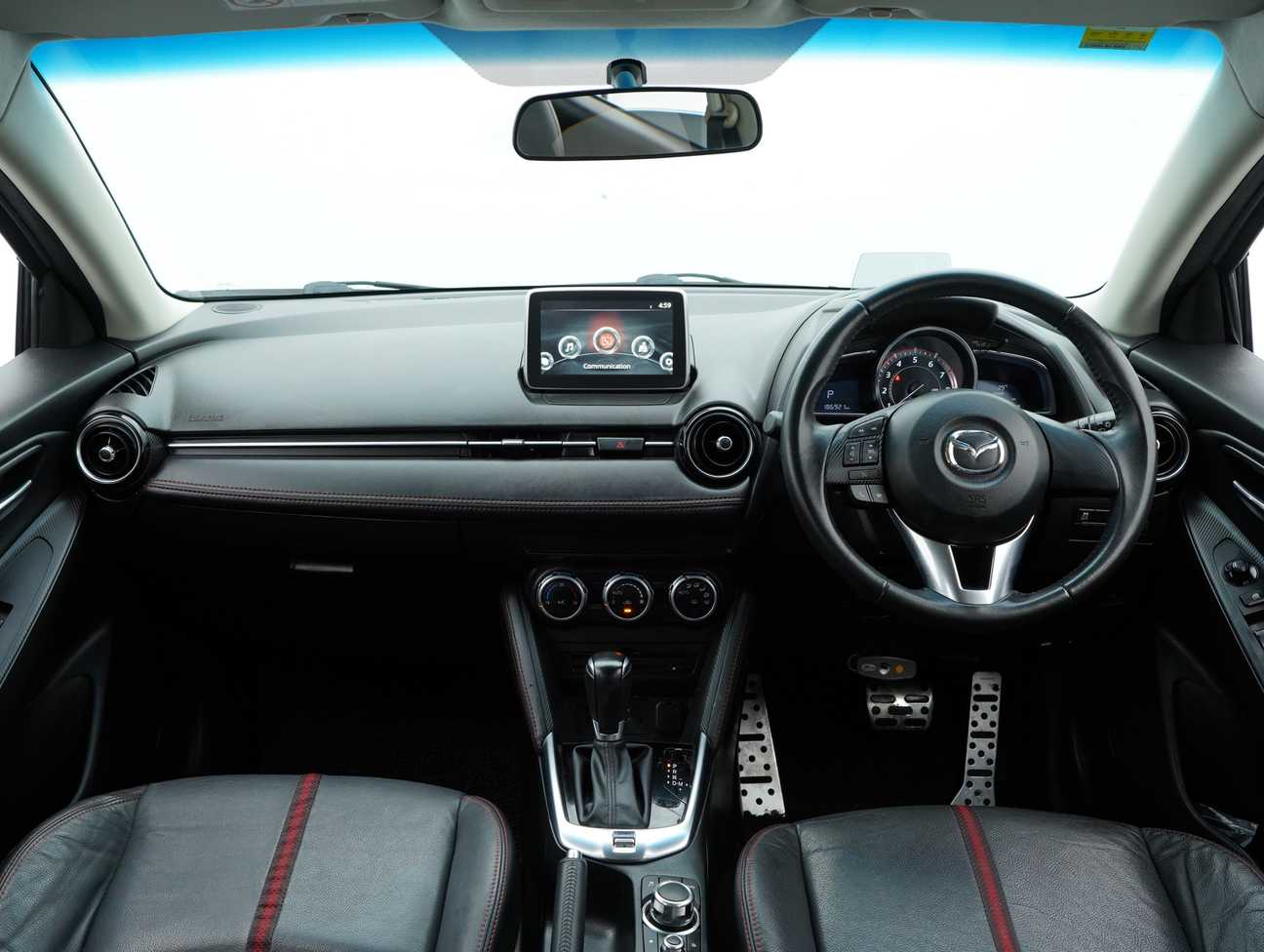 terpakai 2015 Mazda 2 SKYACTIV-G 1.5
