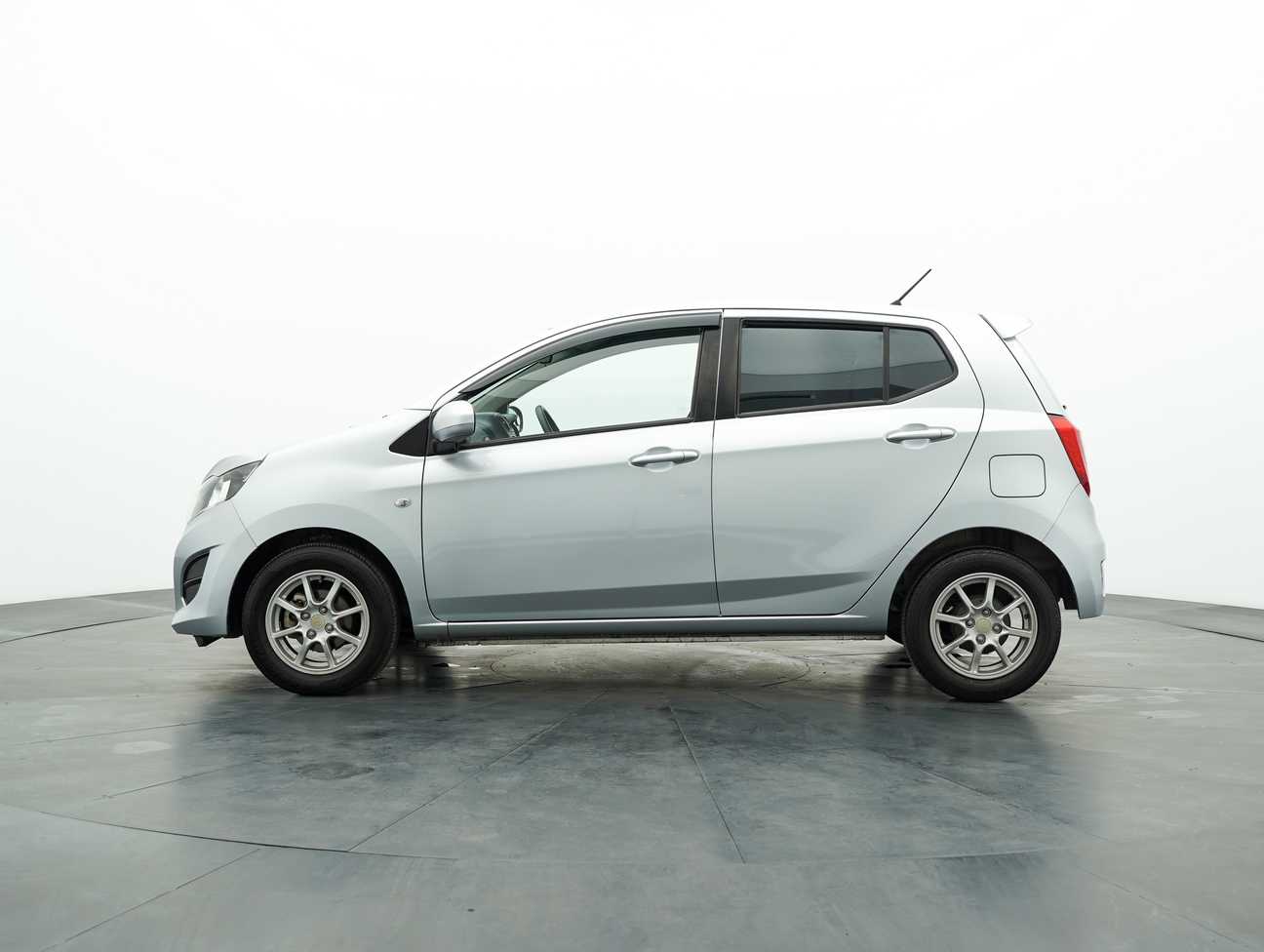 terpakai 2014 Perodua AXIA G 1.0