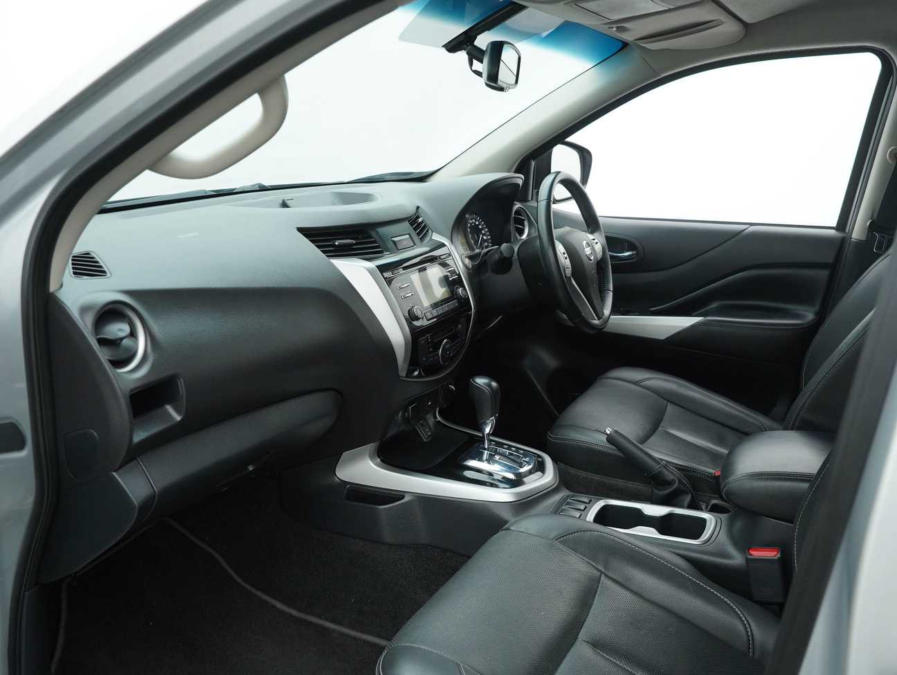 used 2018 Nissan Navara NP300 VL Dual Cab 2.5