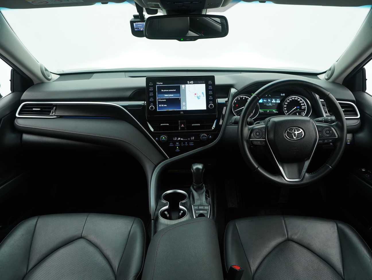 used 2023 Toyota Camry V 2.5