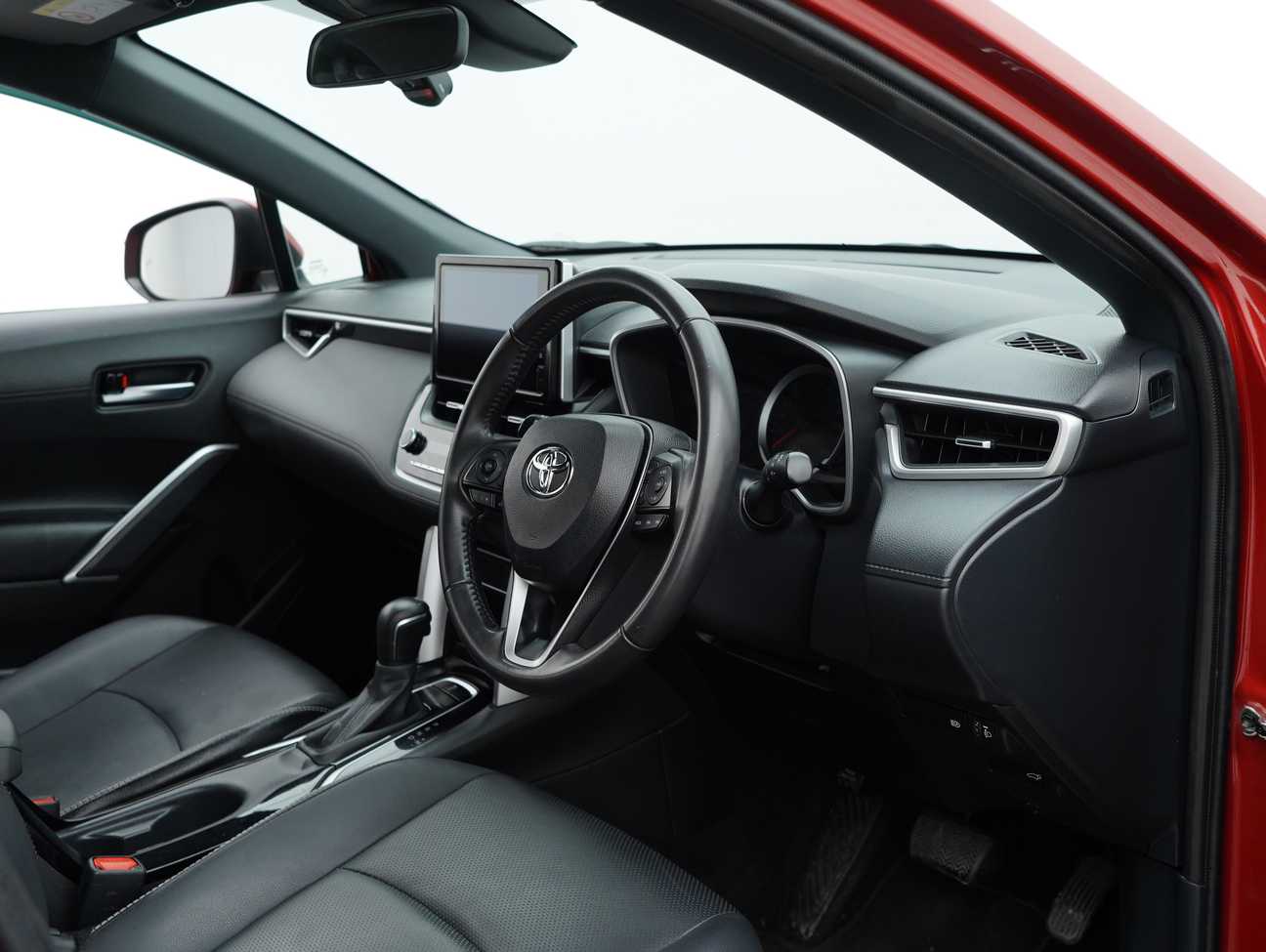 used 2022 Toyota Corolla Cross V 1.8