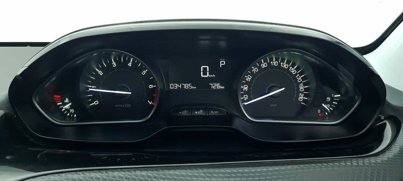 terpakai 2018 Peugeot 208 PURETECH 1.2