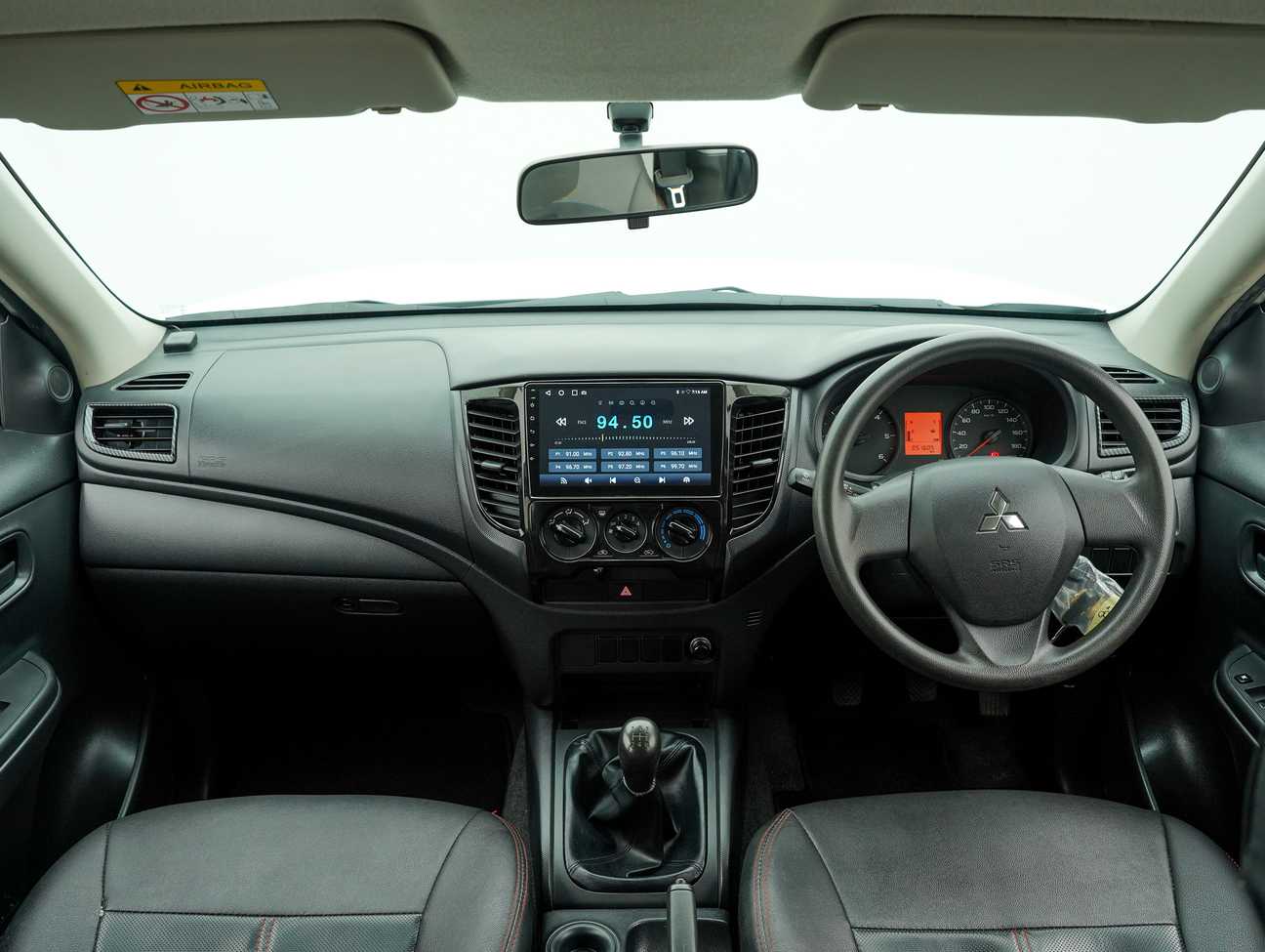 used 2023 Mitsubishi Triton Quest Dual Cab 4X2 2.5