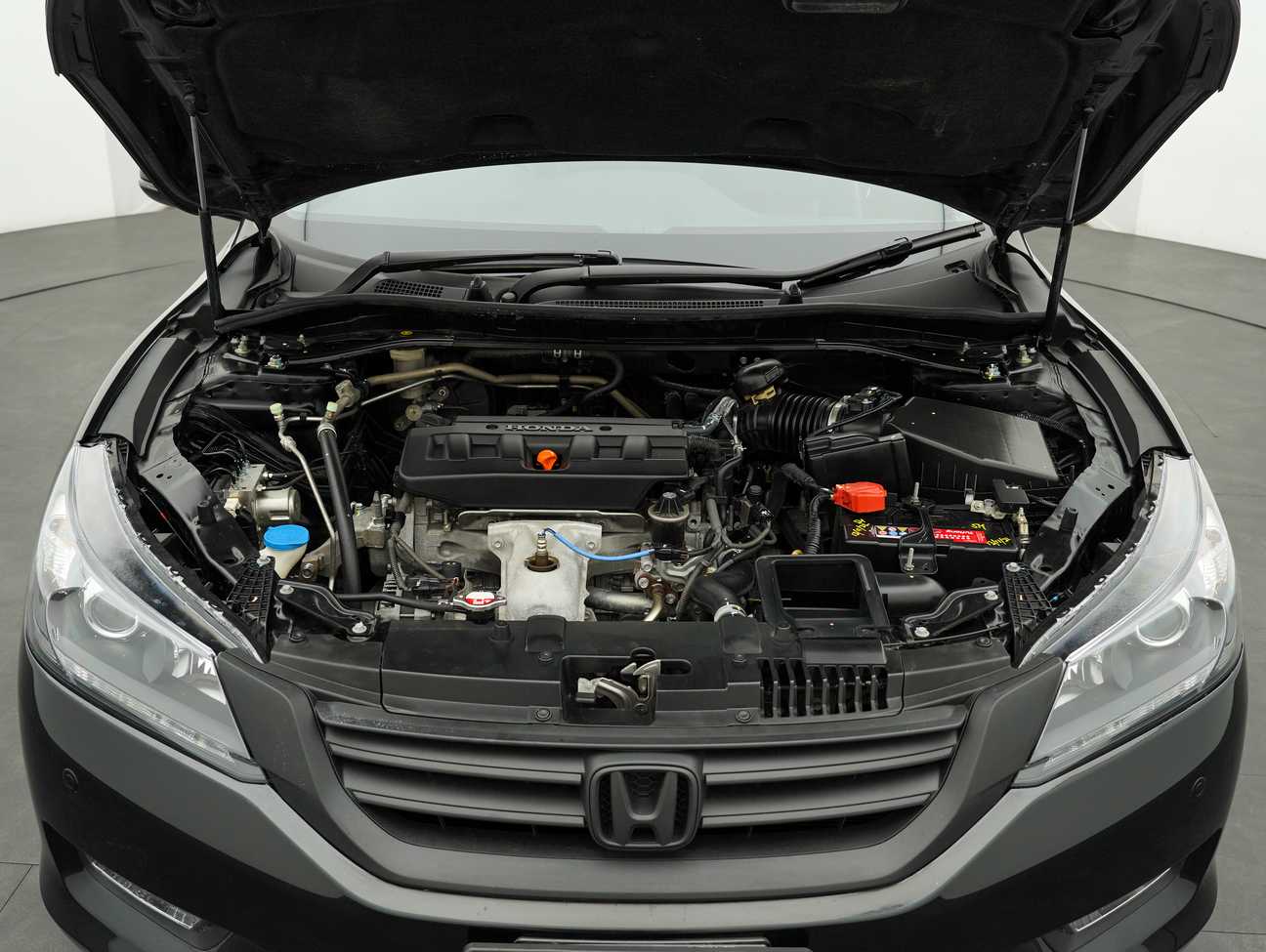 terpakai 2015 Honda Accord VTi-L 2.0
