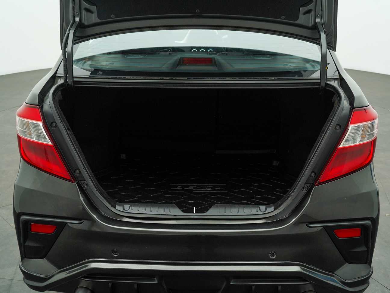 terpakai 2020 Perodua Bezza Advance 1.3