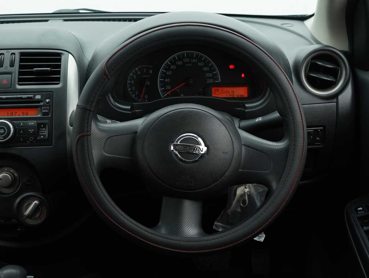 terpakai 2013 Nissan Almera E 1.5