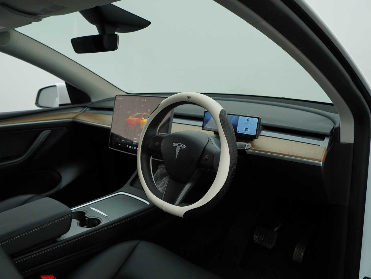 used 2024 Tesla Model Y Standard Range 