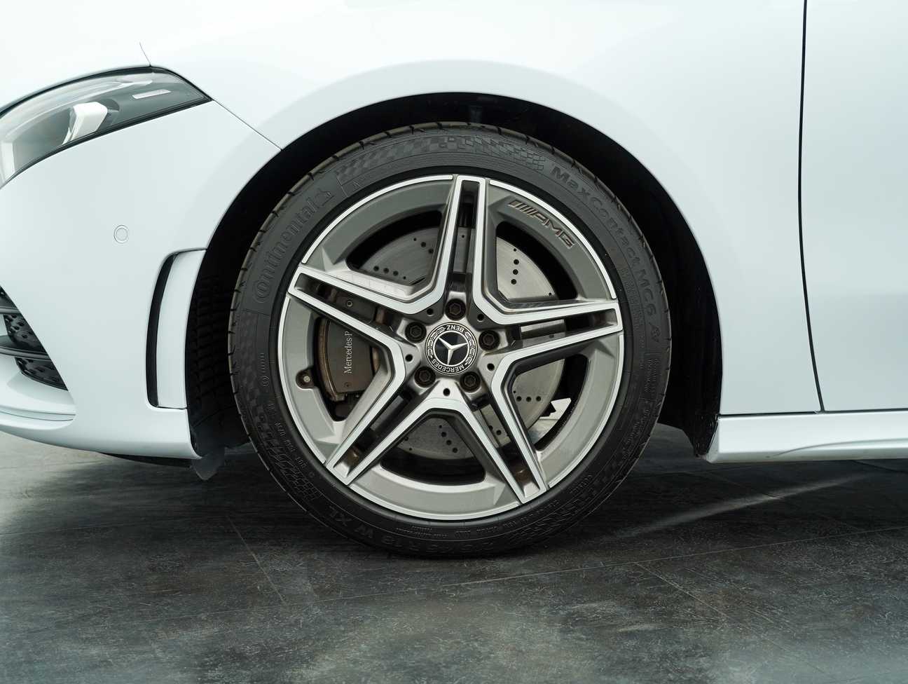 terpakai 2019 Mercedes-Benz A250 AMG Line 2.0