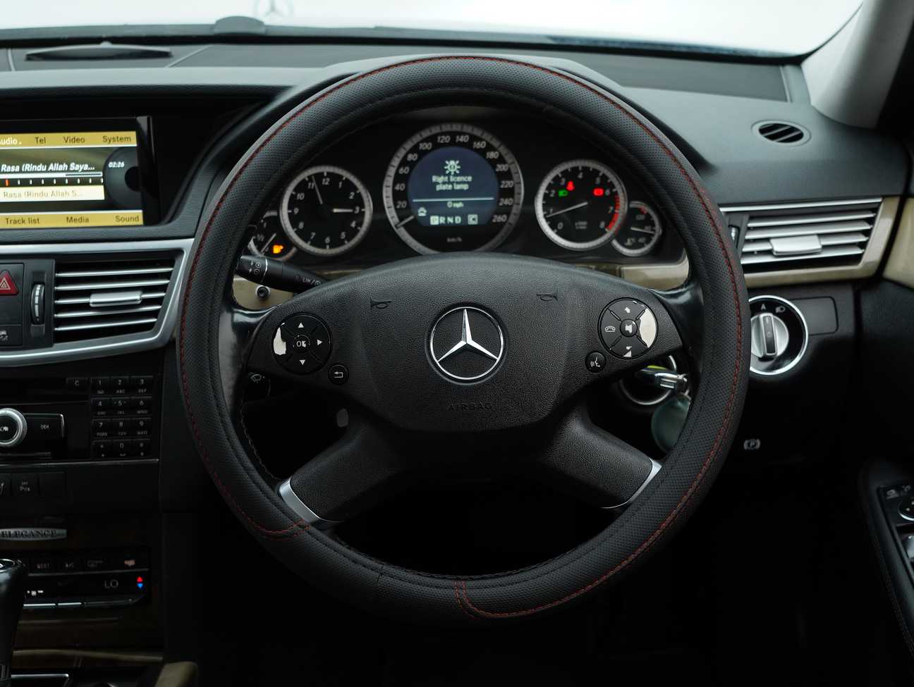 used 2010 Mercedes-Benz E200 Elegance CGI 1.8