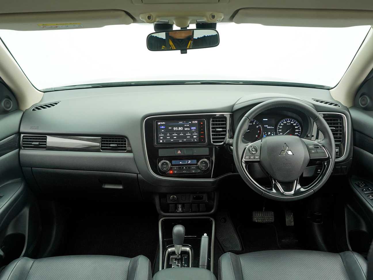 terpakai 2018 Mitsubishi Outlander  2.0