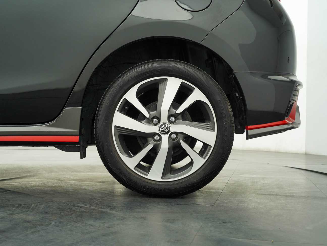 terpakai 2020 Toyota Yaris E 1.5