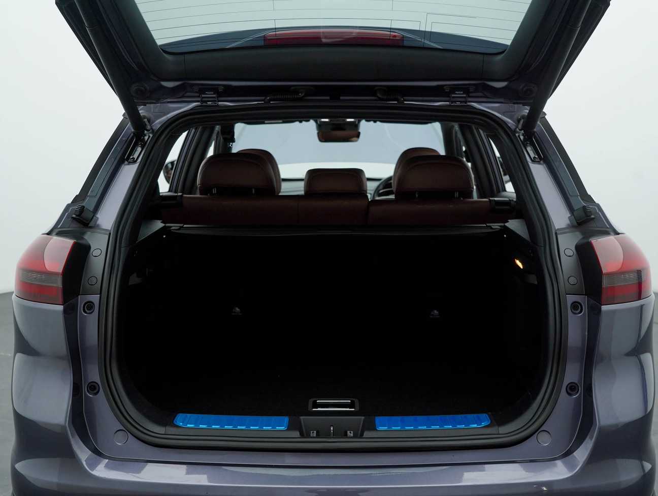 used 2022 Proton X70 Premium 1.5