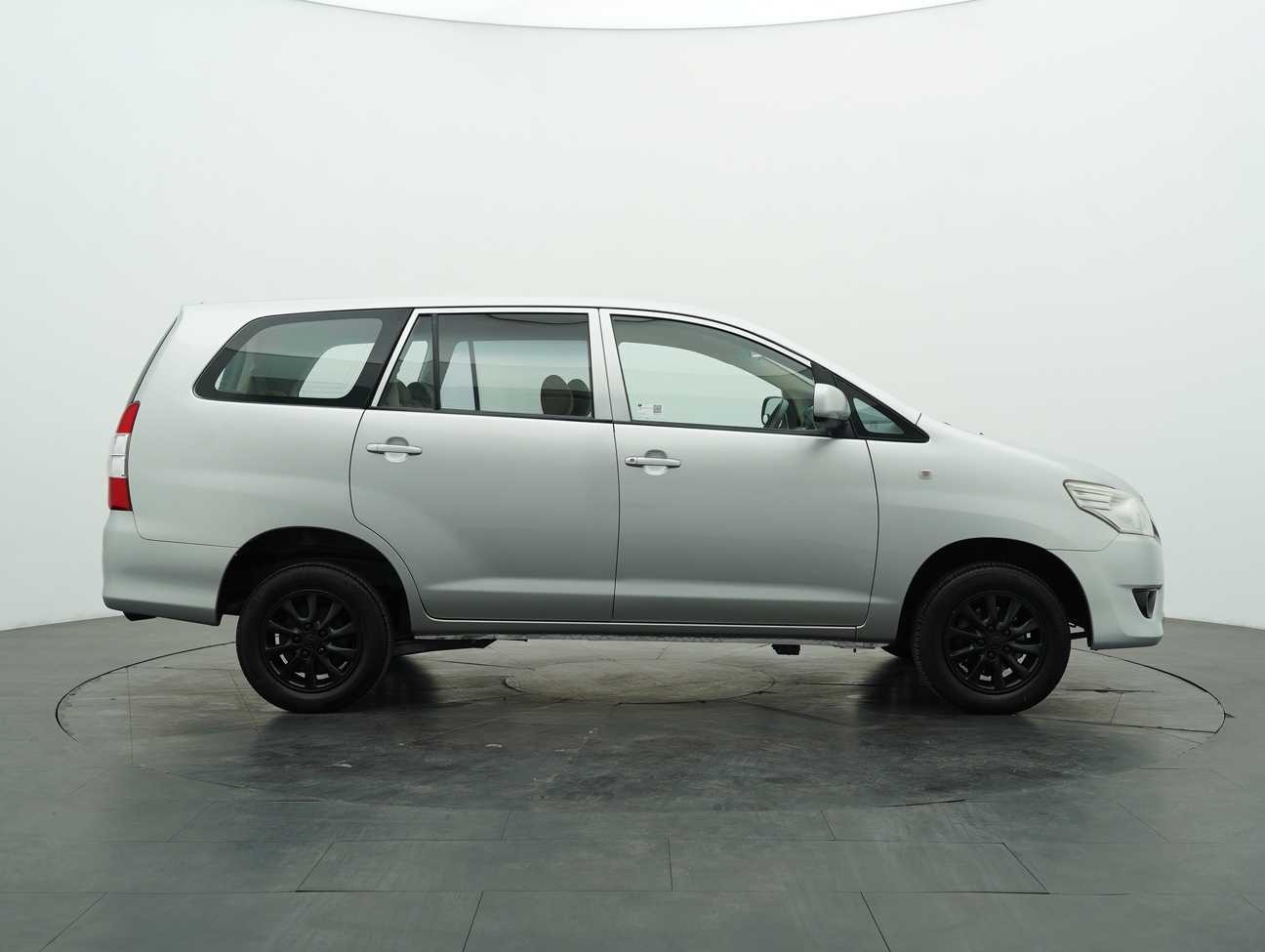 used 2016 Toyota Innova E 2.0
