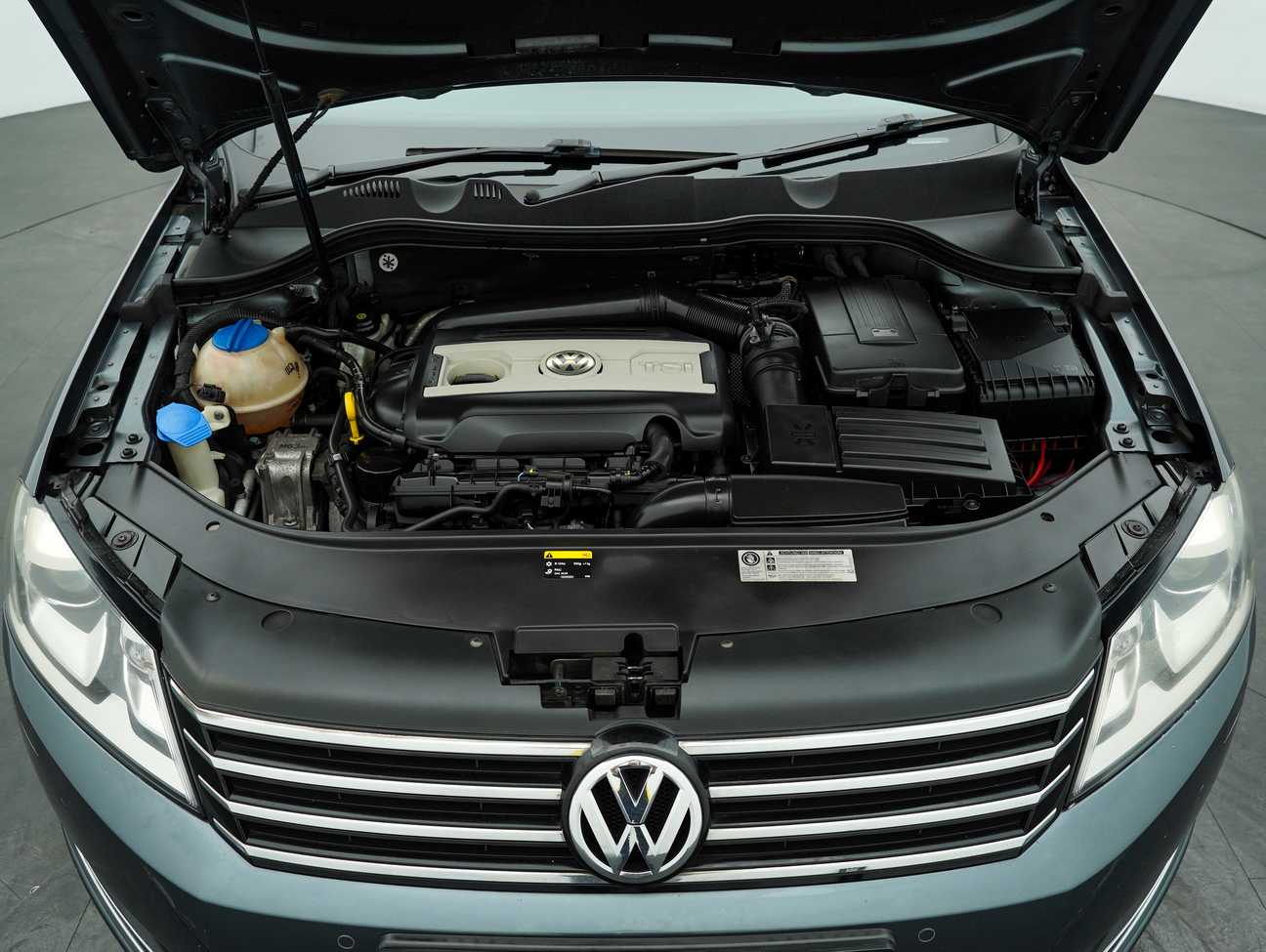 terpakai 2014 Volkswagen Passat TSI 1.8