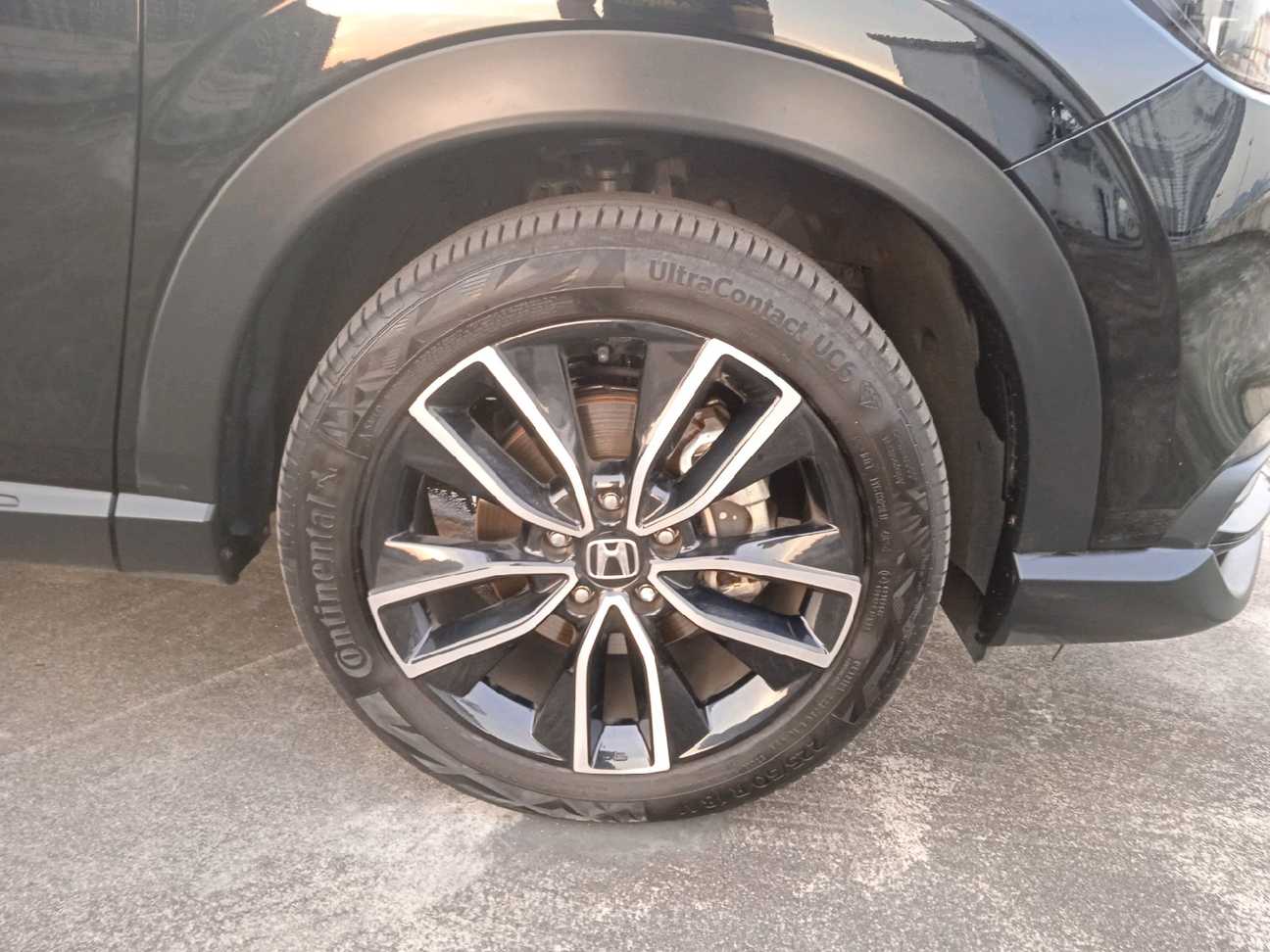 used 2025 Honda HR-V V 1.5