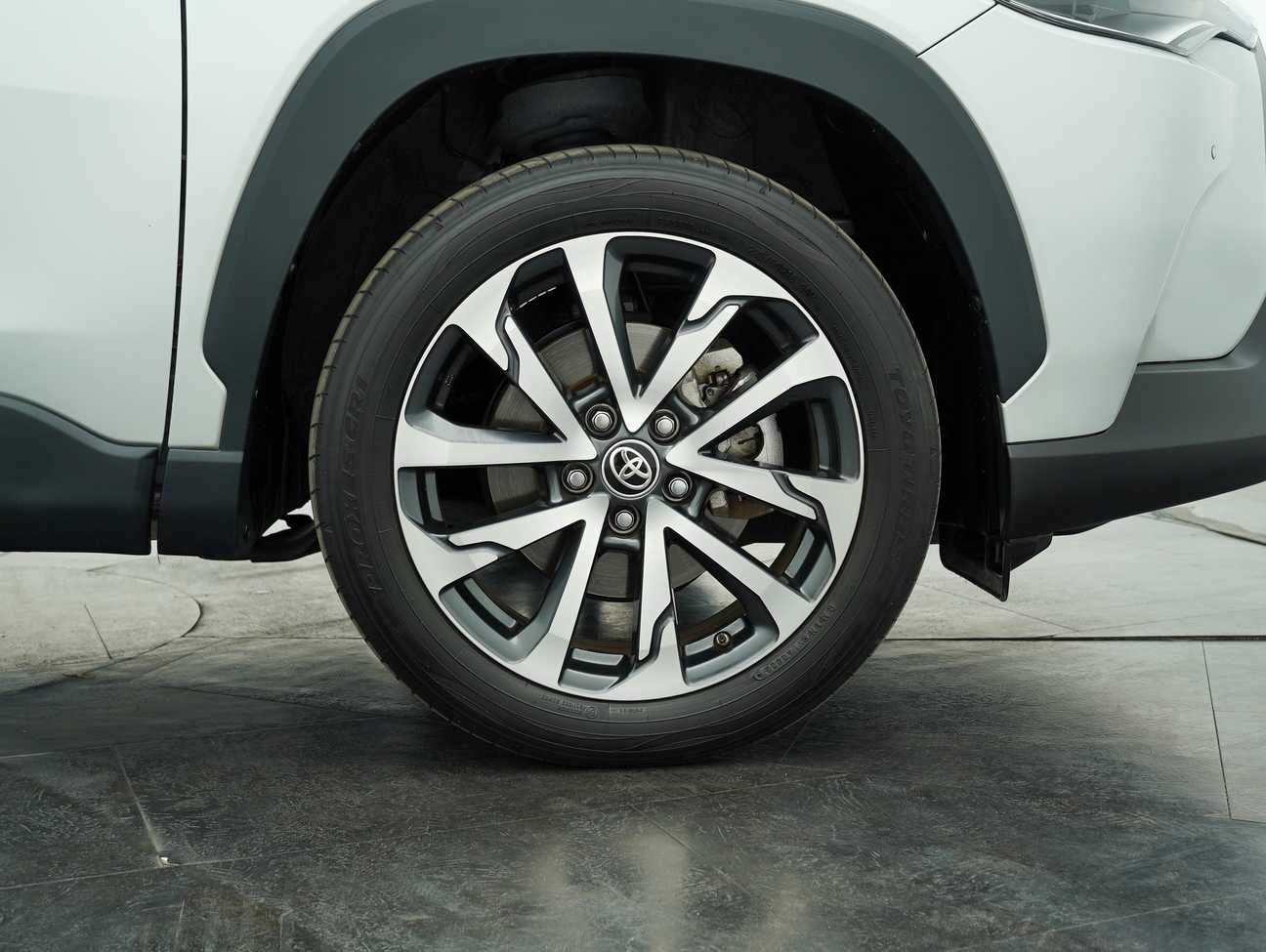 used 2022 Toyota Corolla Cross V 1.8