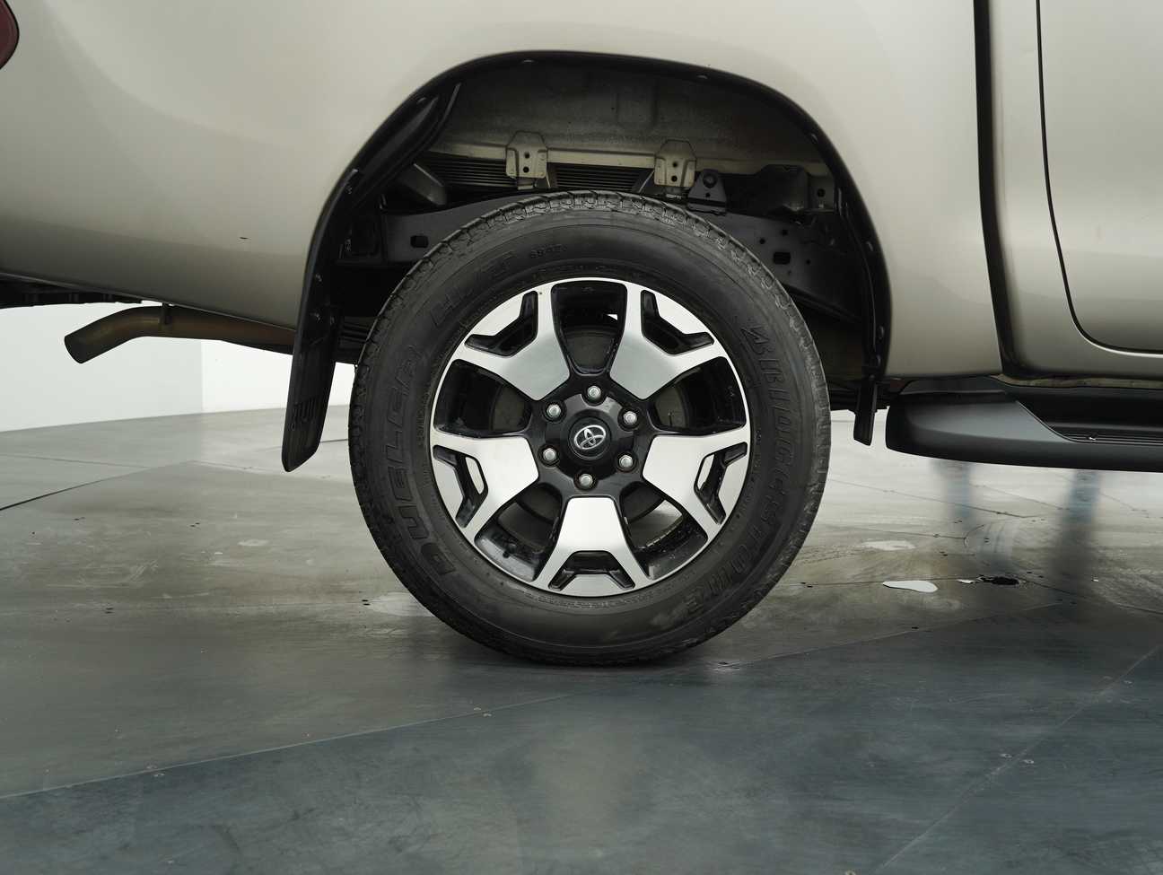 used 2019 Toyota HILUX DOUBLE CAB LE 4X4 2.4