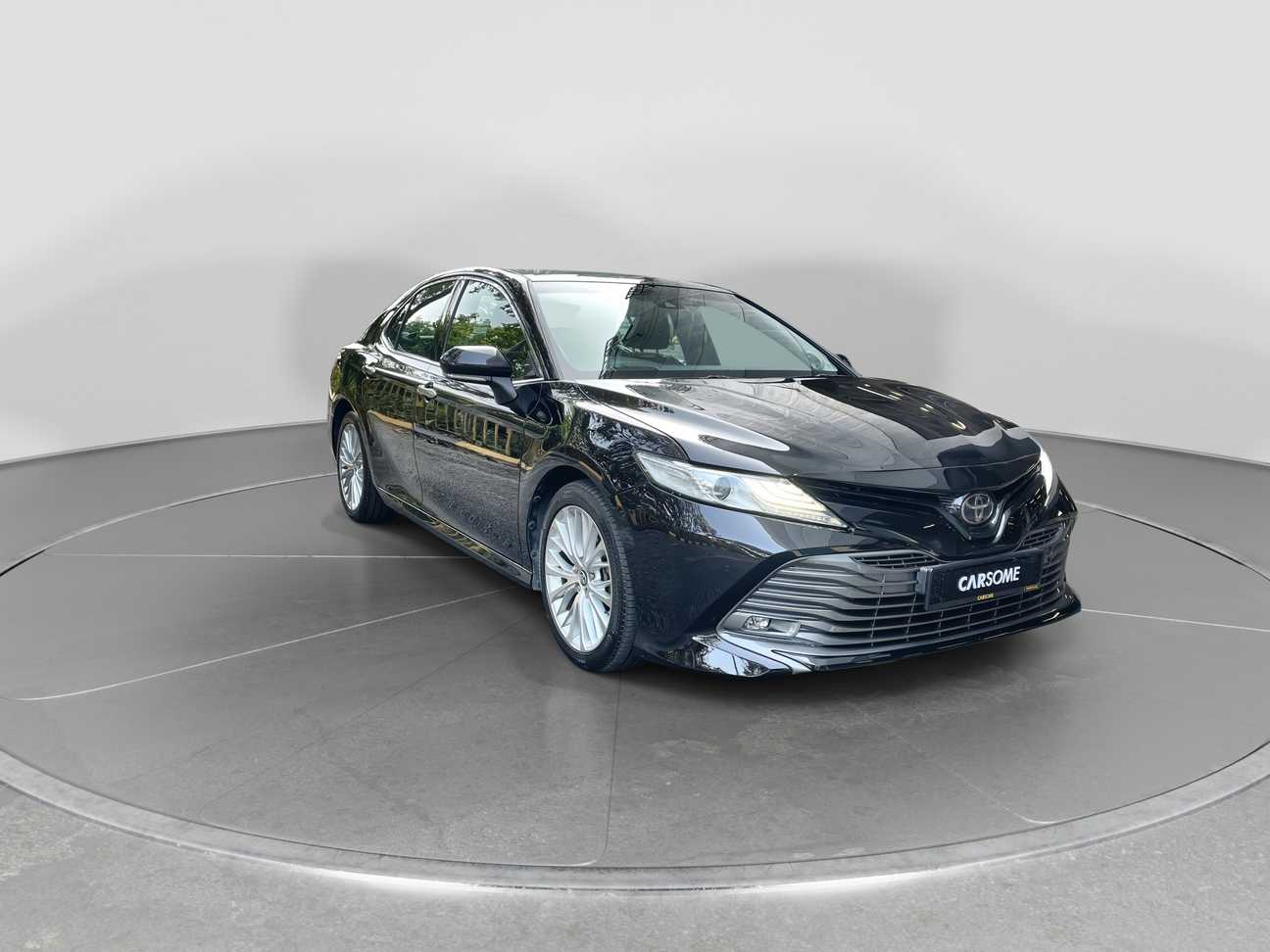 used 2019 Toyota Camry V 2.5