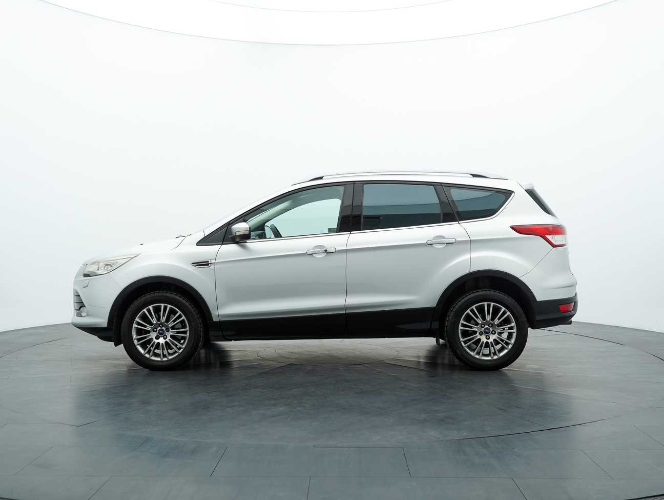 terpakai 2013 Ford Kuga Titanium Ecoboost 1.6