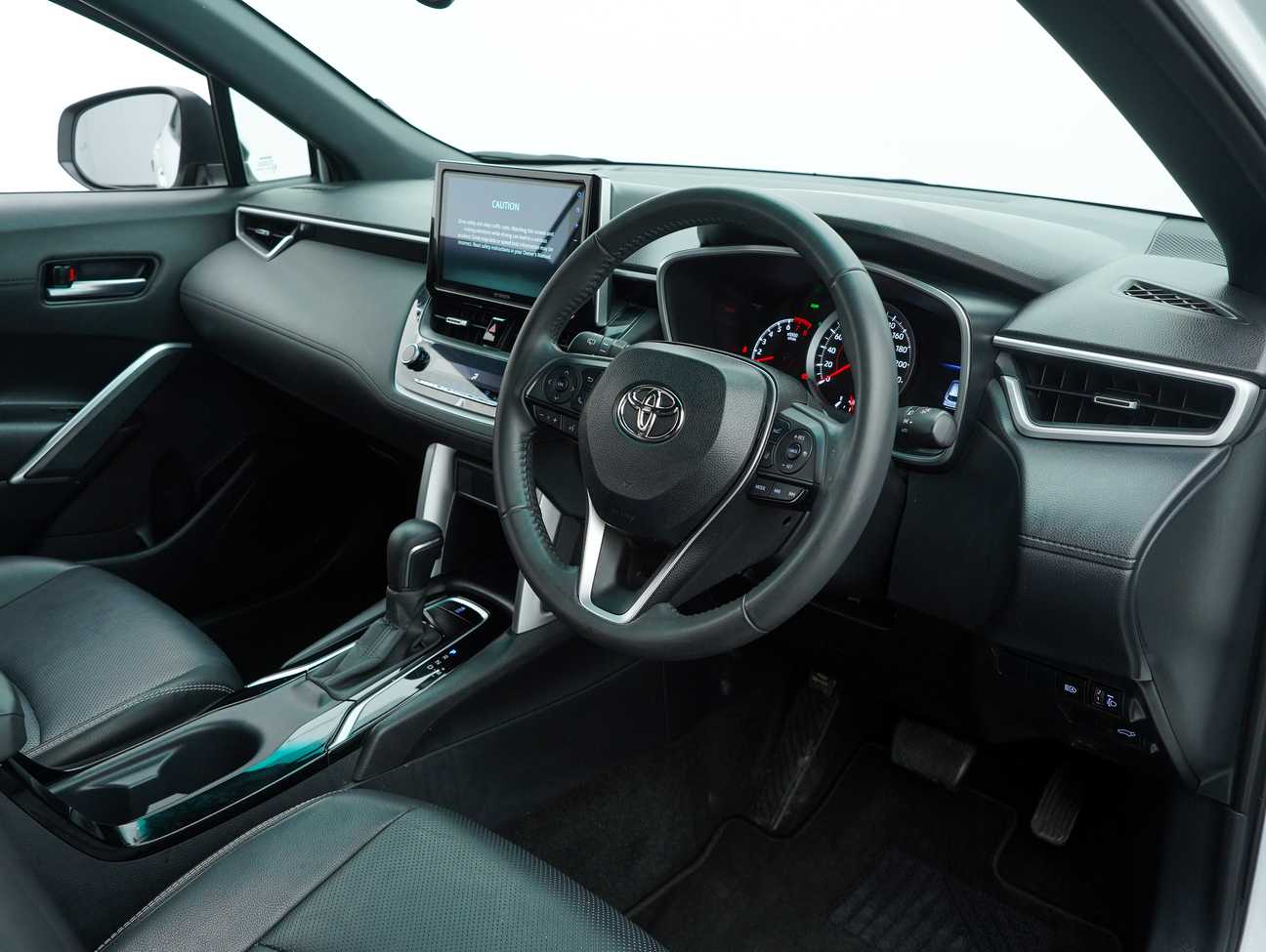 used 2022 Toyota Corolla Cross V 1.8