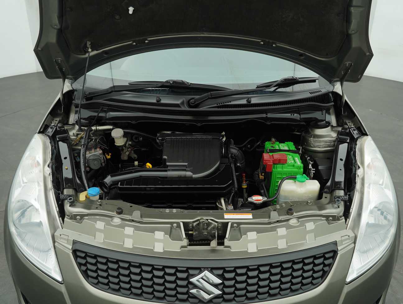terpakai 2014 Suzuki Swift GL 1.4