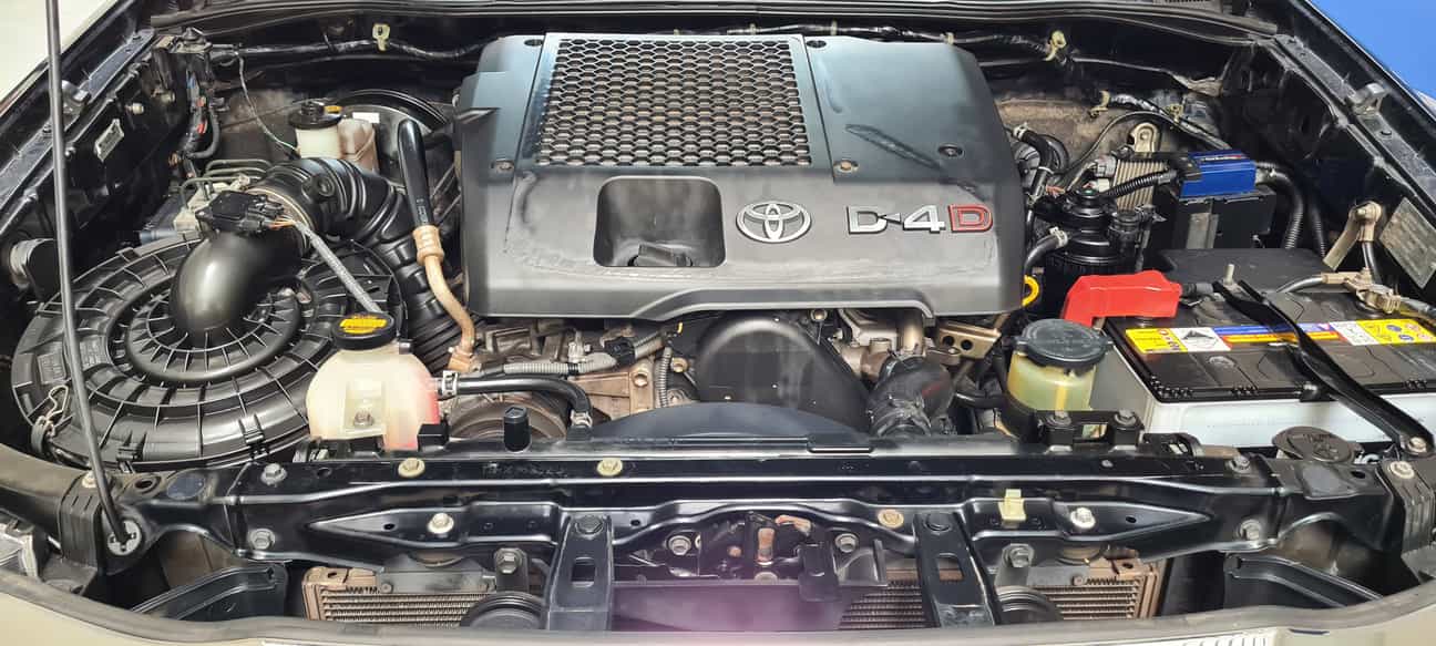terpakai 2015 Toyota HILUX DOUBLE CAB TRD 2.5