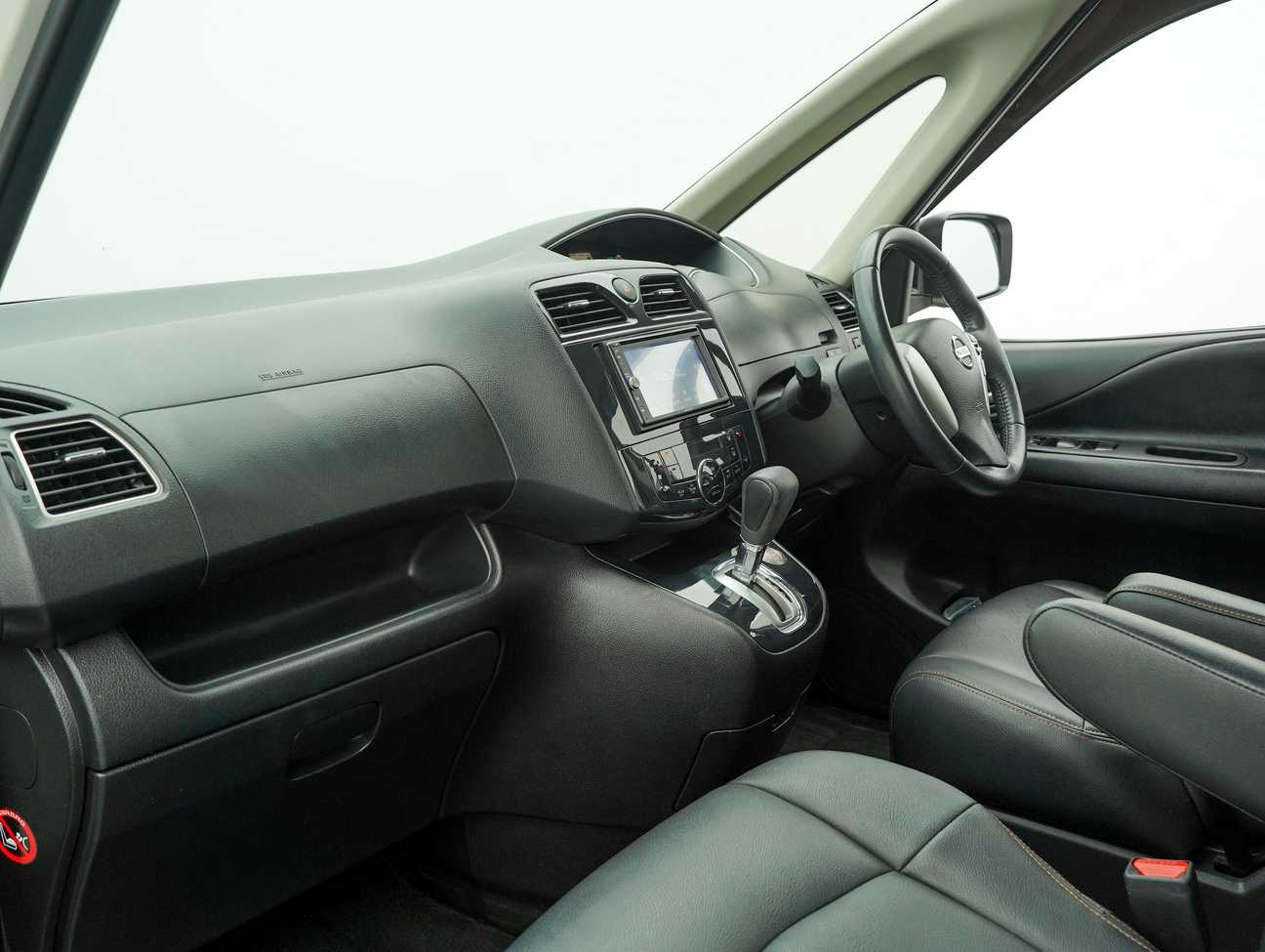 used 2013 Nissan Serena S-Hybrid High-Way Star 2.0