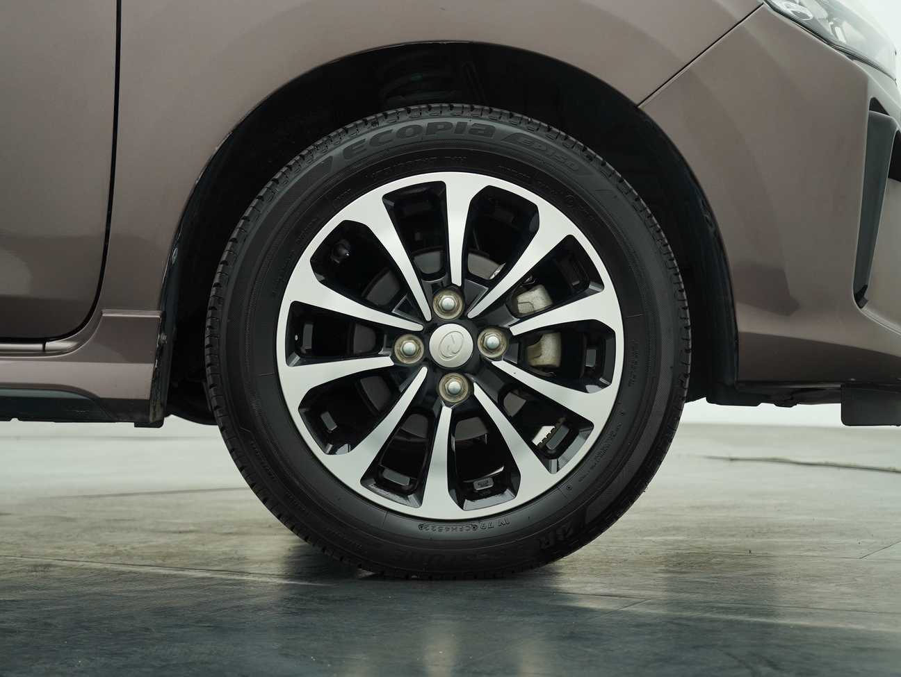 terpakai 2022 Perodua Bezza Advance 1.3