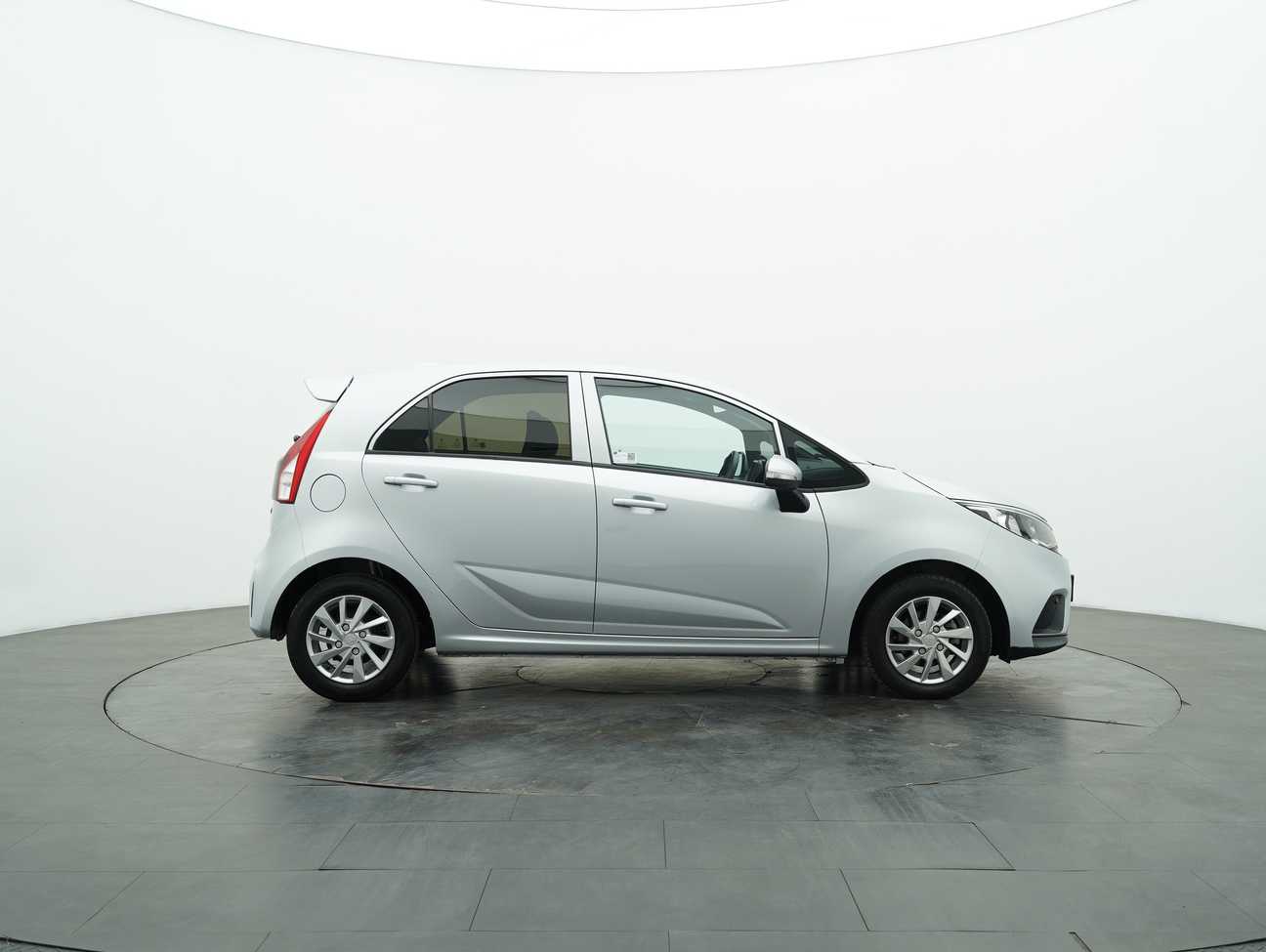 used 2021 Proton Iriz Standard 1.3