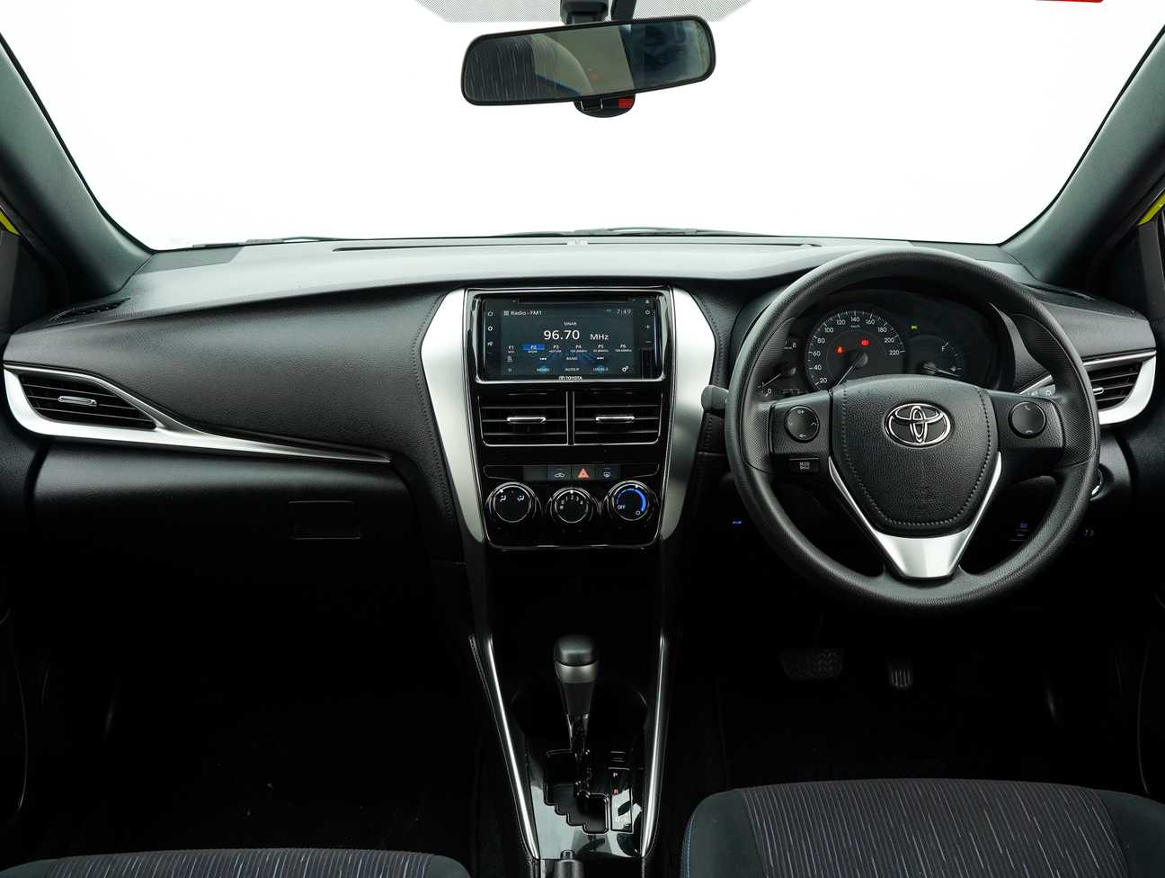 used 2019 Toyota YARIS E 1.5