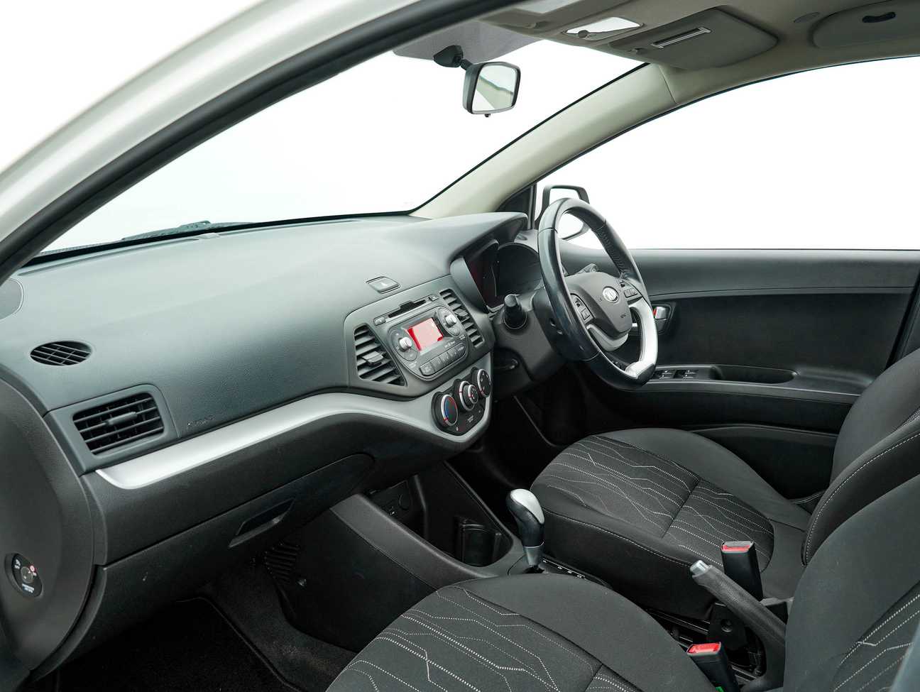 terpakai 2014 Kia Picanto  1.2