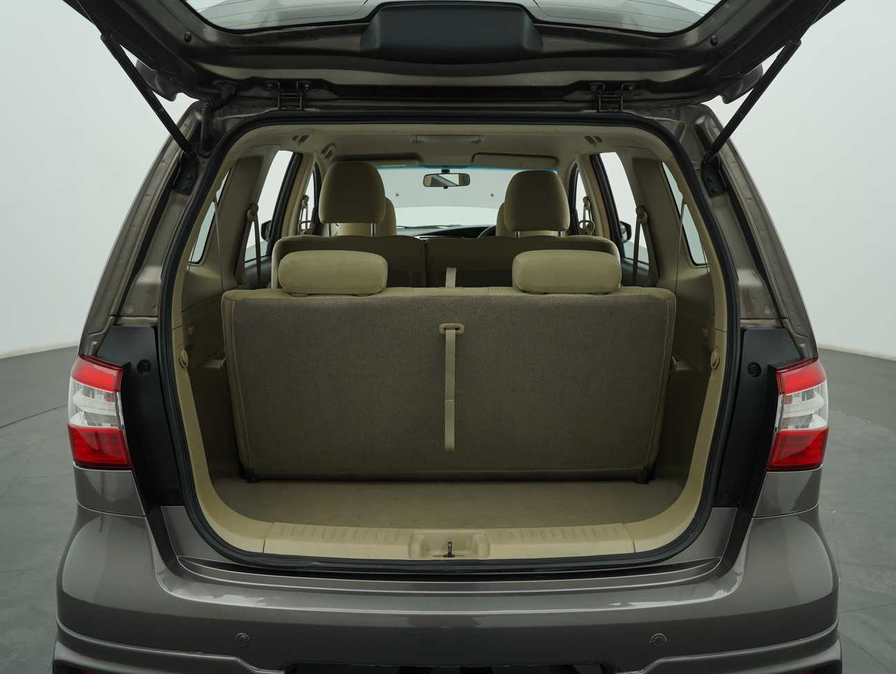 used 2014 Nissan Grand Livina Comfort 1.6