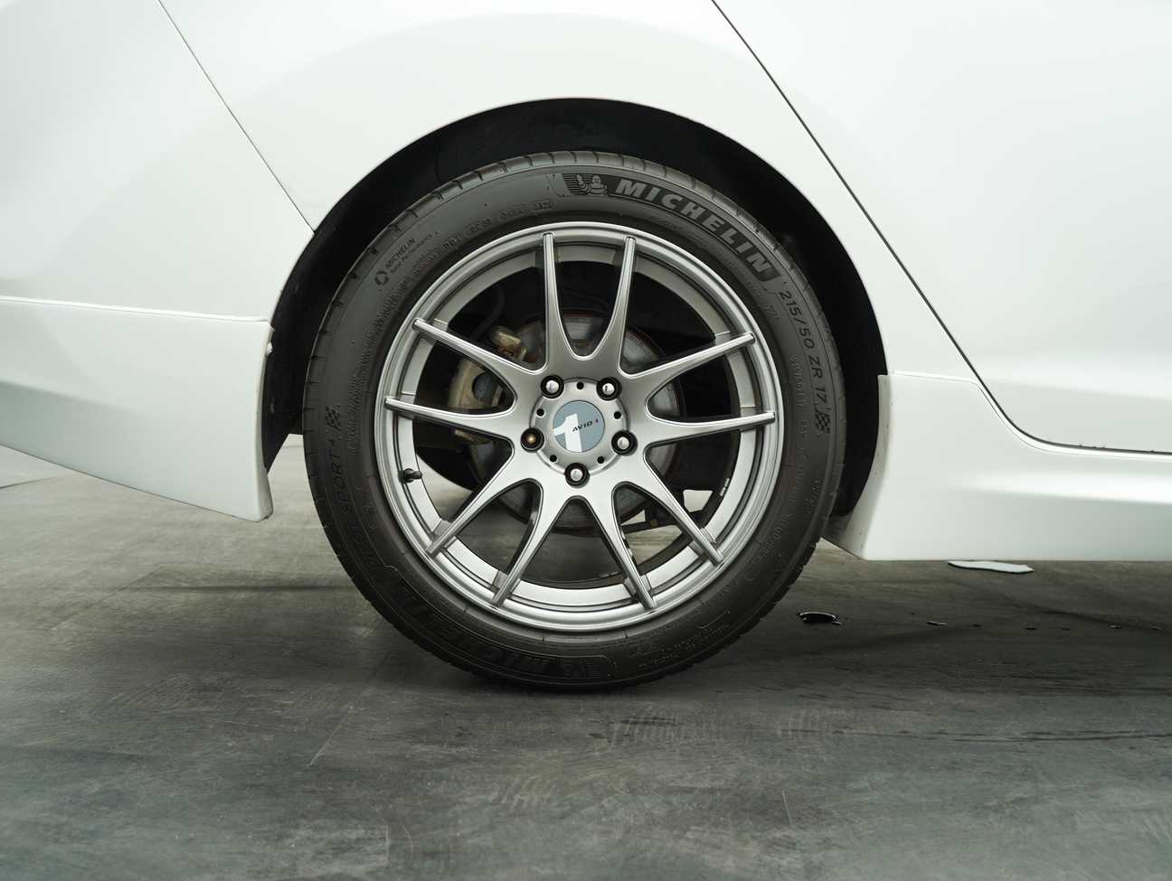 used 2014 Inokom ELANTRA  1.6