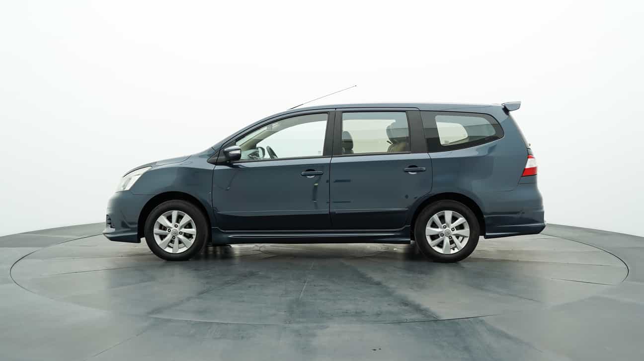 used 2015 Nissan GRAND LIVINA  1.8