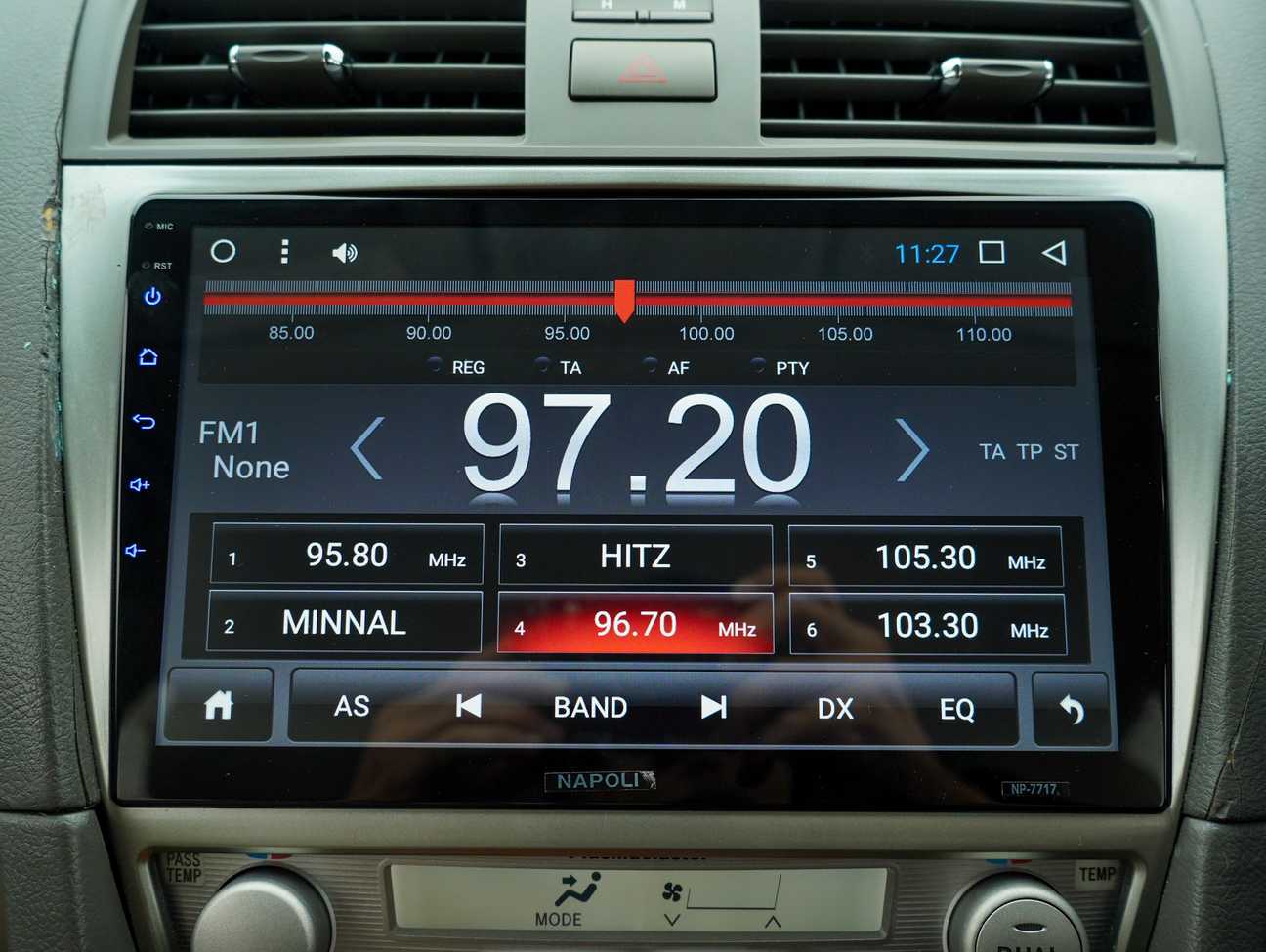 terpakai 2011 Toyota Camry G 2.0