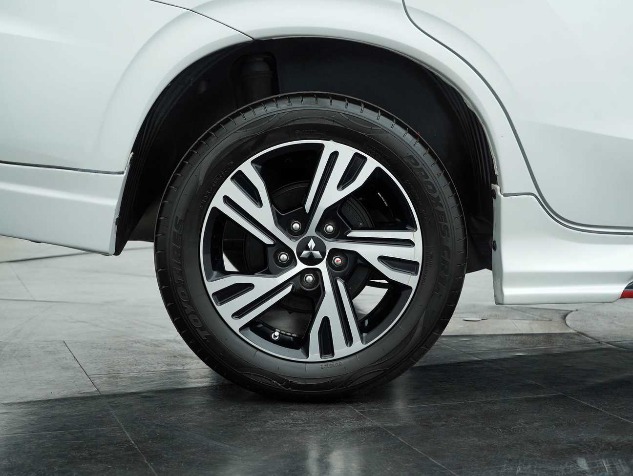 used 2024 Mitsubishi Xpander  1.5