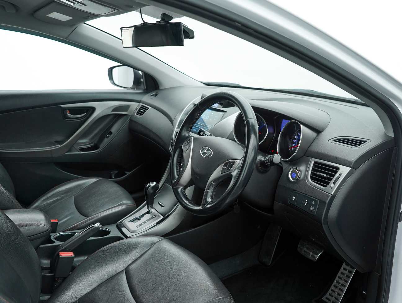 terpakai 2013 Inokom Elantra  1.6