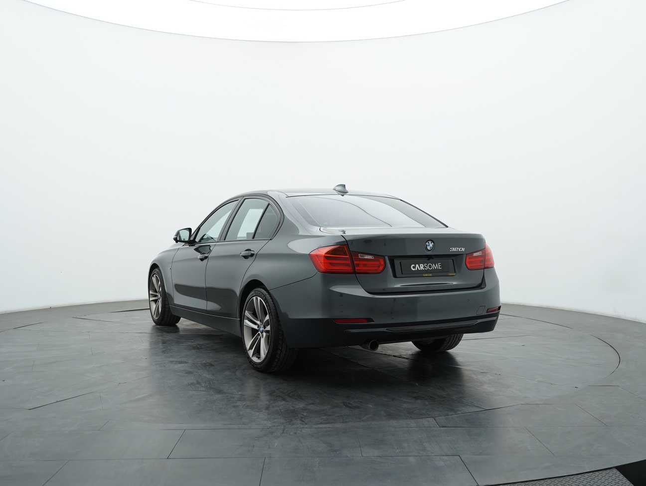 used 2015 BMW 320i Sport Line 2.0